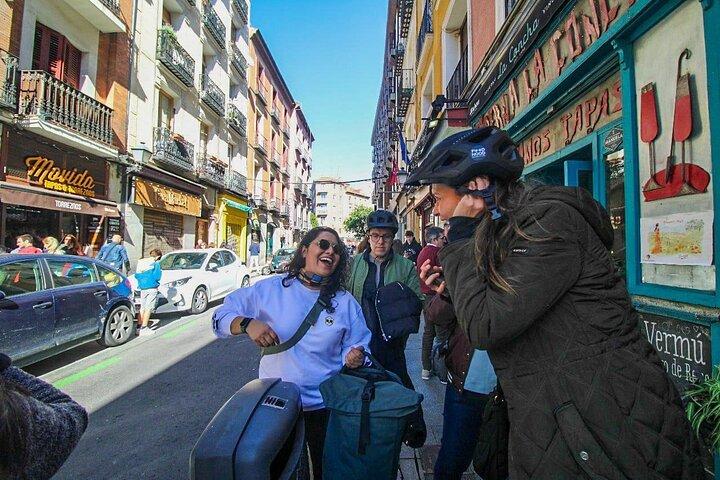 Tour gastronómico en E-Bike por Madrid - Grupos reducidos, Todo Incluido