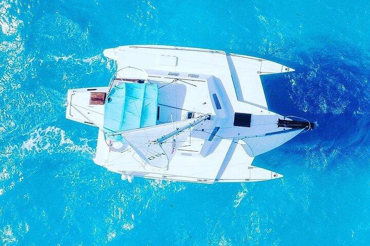 Exciting Catamaran Tour to Isla Mujeres, from Cancún!