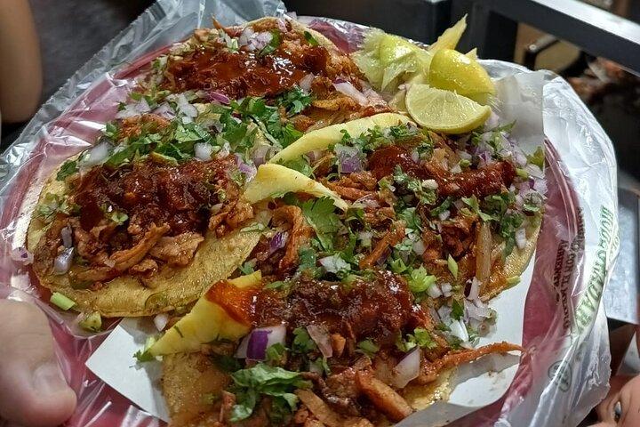 メキシコシティの夜：プライベートツアー｜地元の文化と食