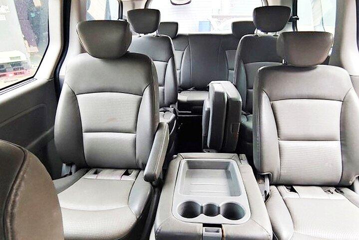 Privat Jeju flygplatstransfer: Jeju flygplats till/från Jeju (~ 7 personer)