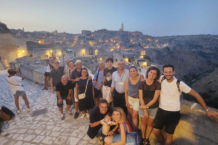 Tur i Sassi di Matera med hulehus og klippekirke