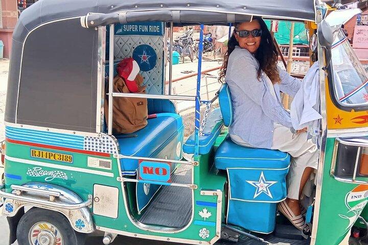 Visite privée d'une journée de la ville de Jaipur avec un tour en tuk tuk