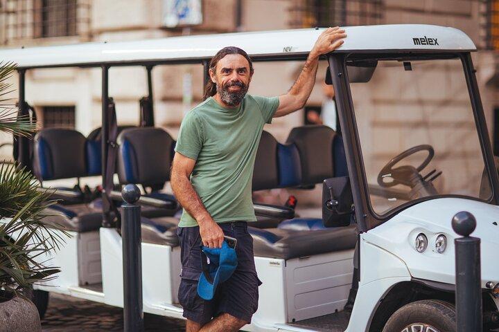Roma: tour semiprivado o semiprivado en carrito de golf por la noche con aperitivo