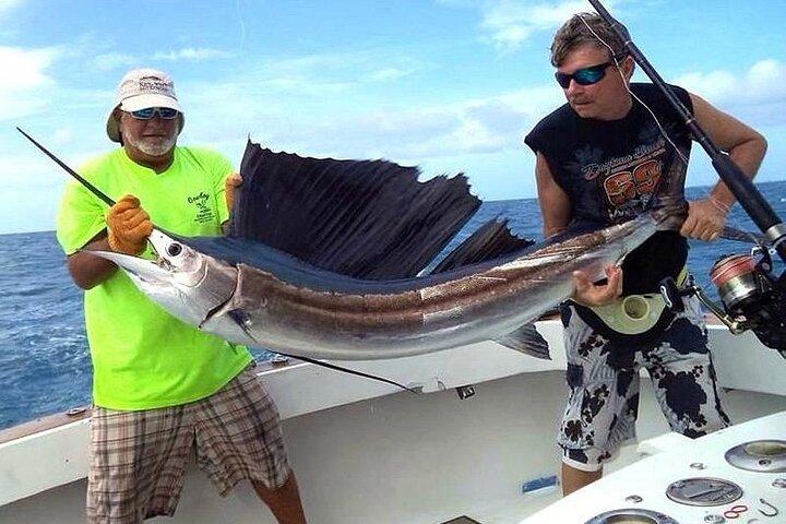 Isola privata e charter di pesca a Key West 37 piedi Knotty Cowgirl