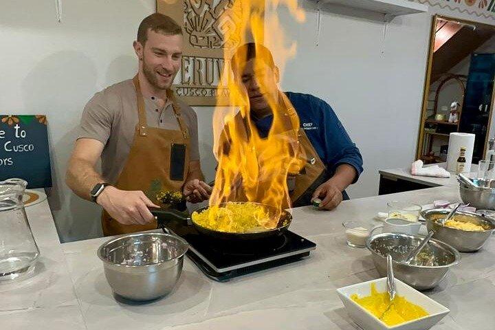 Peruvian Cooking Class Cocktails og markedstur i Cusco