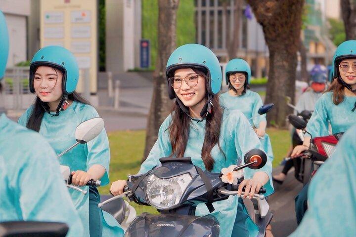 学生と行くホーチミン市バイクツアー | サイゴンアドベンチャー