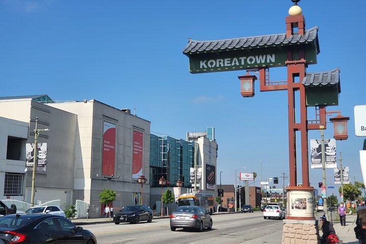 Korea Town Hidden Storytelling Experience med koreansk guide