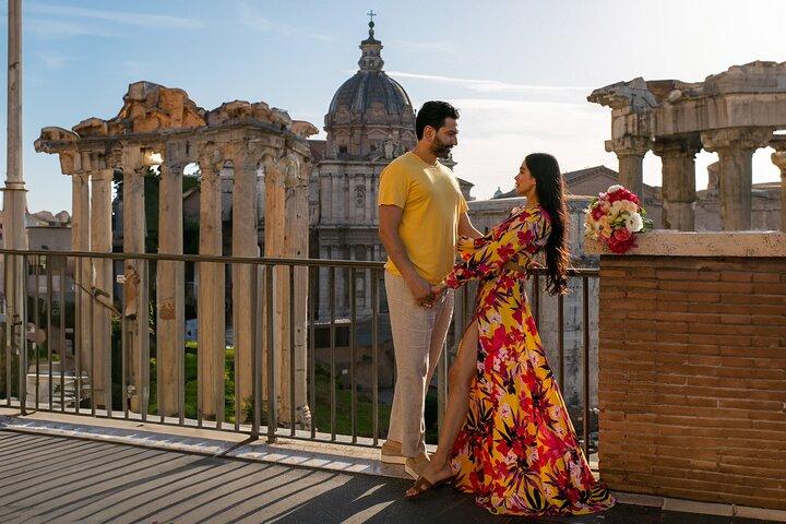 Rome: 1-Hour Private Photo Shoot for Family, Couples or Solo
