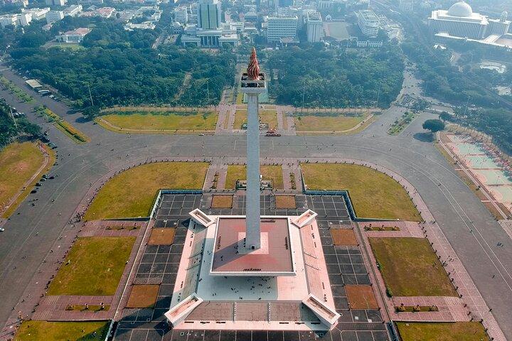 Jakarta Landmarks and Shopping Tour