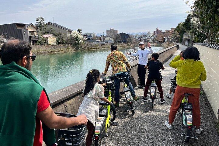 Recorrido de medio día en bicicleta eléctrica por Kanazawa