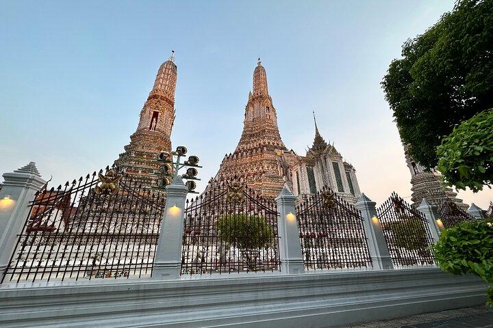 バンコク：象徴的なランドマークを巡る 4 時間のトゥクトゥク観光ツアー