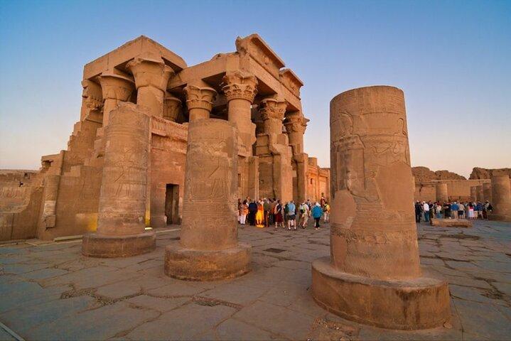 Private 5Day Dahabiya Sailing: Luxor to Aswan w Accommodation