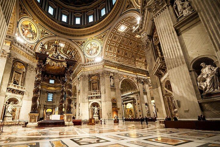 Small Group Guided Tour of St Peter Basilica
