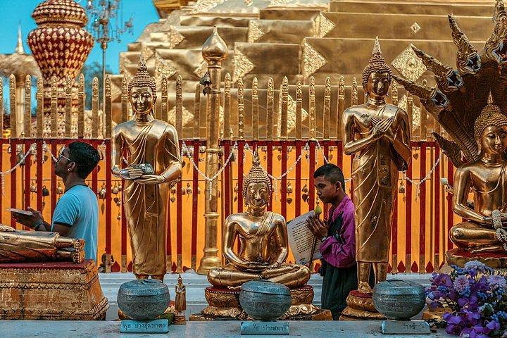 Doi Suthep Temple Tour med lokal rød bil – 3 timers oplevelse