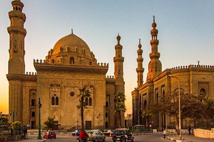 Mezquita privada y madrasa del sultán Hassan de 4 horas desde El Cairo