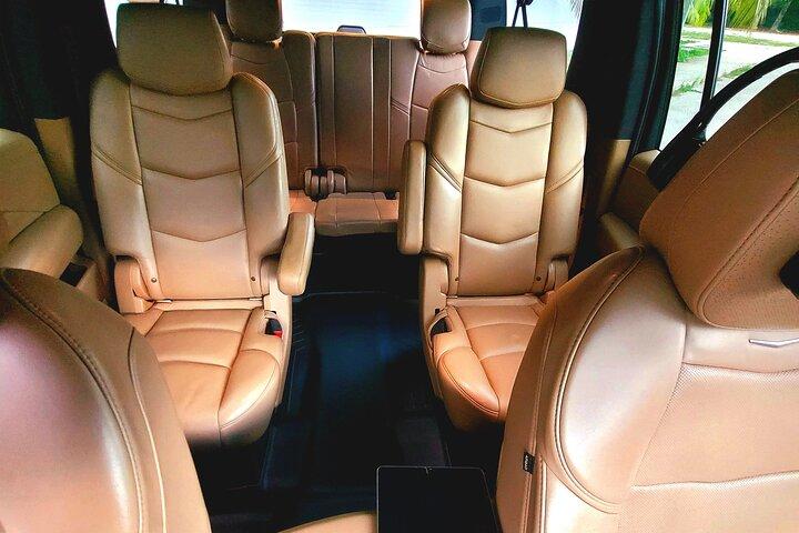 カンクン空港からカンクンまたはプラヤ・デル・カルメンまでのSUV、片道。