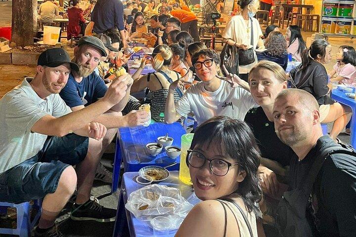 Excursão autêntica de comida de rua em Ho Chi Minh City