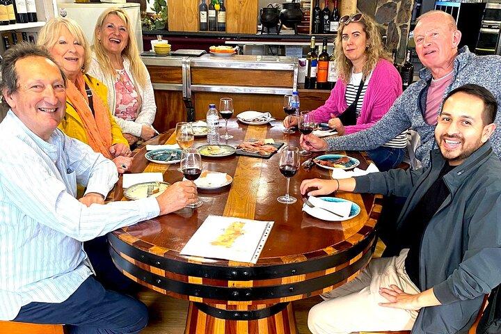 Visita de degustação de vinho e comida de Lisboa de HIDDEN GEMS (pequenos grupos)