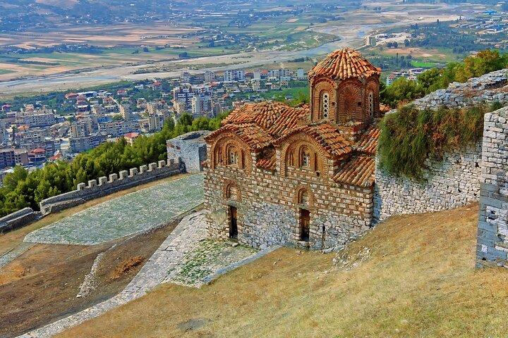 "Scopri Berat: Explore By Walking"