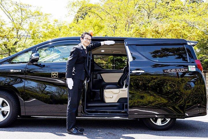 Traslados en taxi privado desde el aeropuerto de Osaka