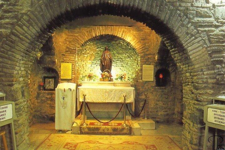 Visite privée d'Éphèse et de la Maison de la Vierge Marie au départ du port de Kusadasi