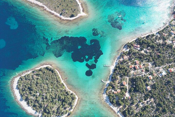 Blue Lagoon-tour vanuit Split met mineraalwater en wijn inbegrepen