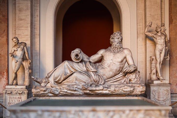 Tour dei Musei Vaticani e della Cappella Sistina con accesso da San Pietro