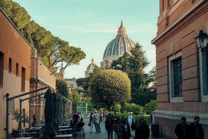 Tour dei Musei Vaticani e della Cappella Sistina con accesso da San Pietro