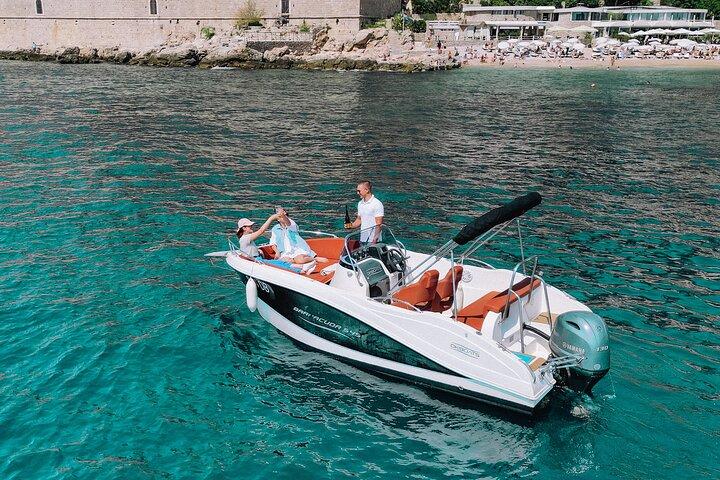 Passeio Privado de Barco 8h Ilhas Elaphite com Barracuda 545