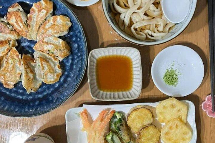 Aprenda a fazer Tempura Udon e Gyoza estilo caseiro