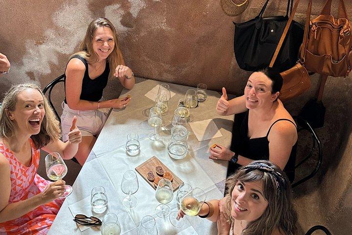 エトナ山とワイナリーのプライベートツアー、タオルミーナからの食事とワインの試飲付き