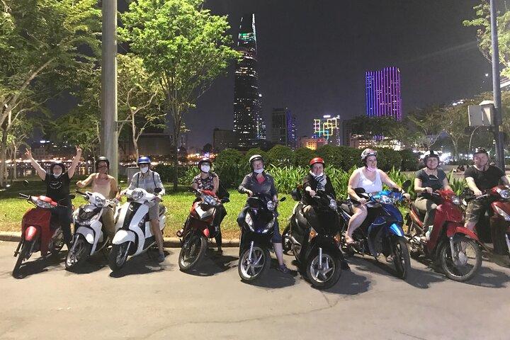 Ho Chi Minh City Turismo, medianoche, Compras en moto