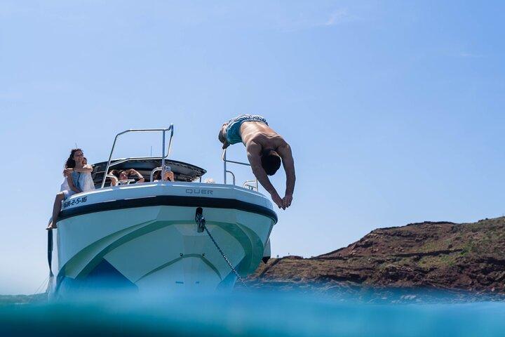 Recorrido por la Costa Norte de Menorca en Barco