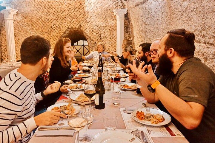 Visite guidée privée de Rome autour des vins et de la gastronomie dans le quartier de Navona et du ghetto juif