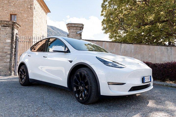 Rent Tesla Model Y LR