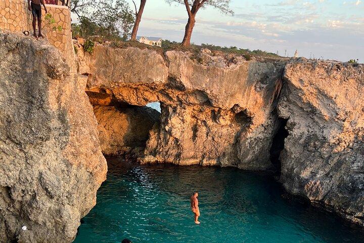 Negril 7 Mile Beach and Ricks Cafe Tour