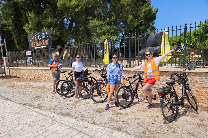 Rethymno Guided eBike Tour ao Mosteiro de Arkadi