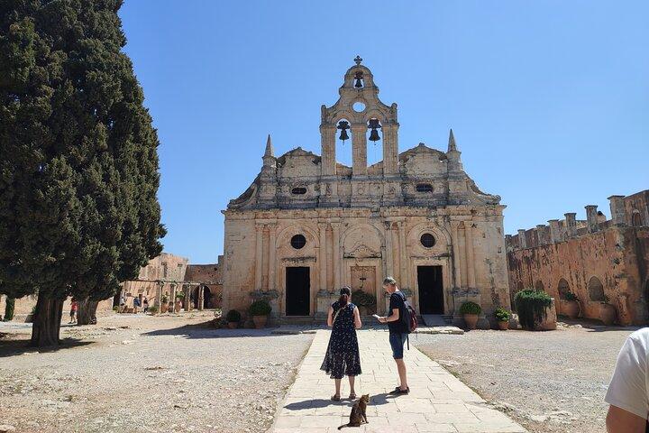 Rethymno Guided eBike Tour ao Mosteiro de Arkadi