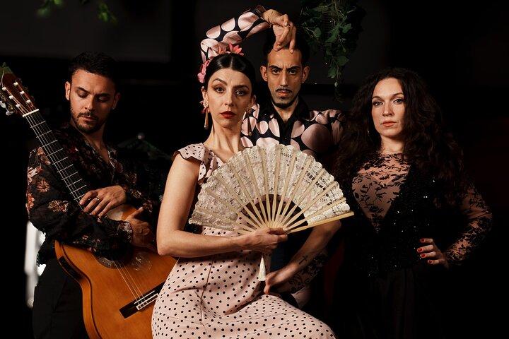 Auténtico Show Flamenco en Vivo con Tapas en Barcelona