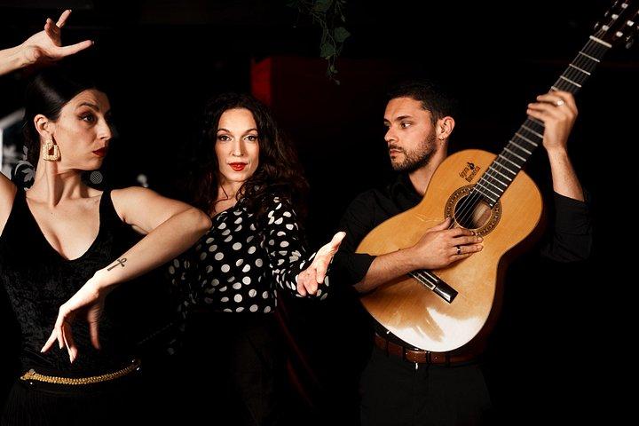 Authentic Flamenco Live Show With Tapas in Barcelona