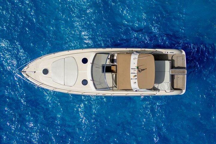 ソレントからネラーノまでのシーニッククルーズ＆海岸の至福