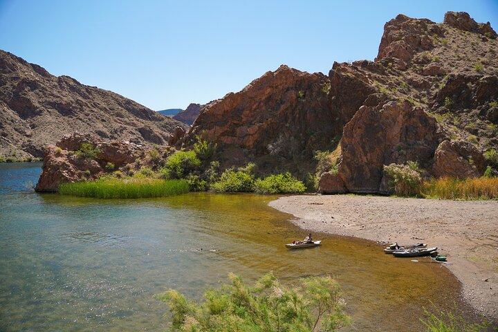 Black Canyon Narrows 8 Mile Advanced Kayak and Hike Ganztagestour