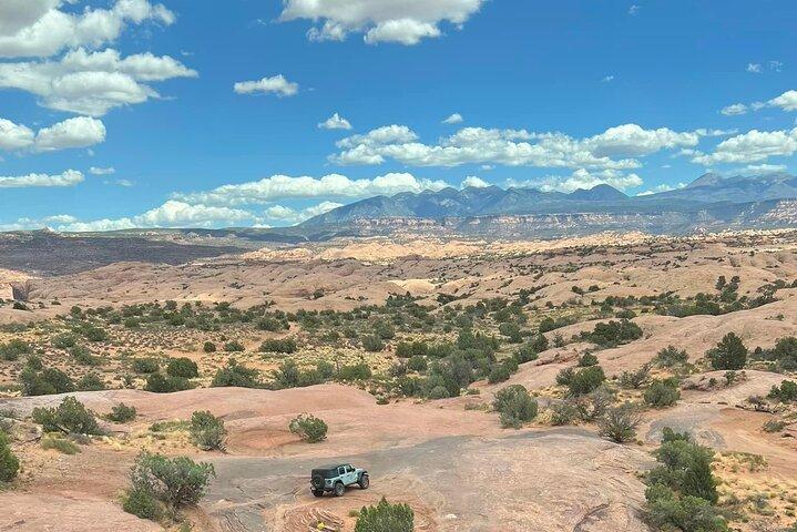 Expérience guidée privée en jeep 4x4 Hell's Revenge à Moab