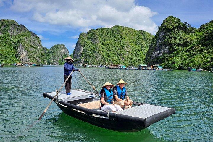 ハノイから高速道路でバイトゥロン湾を素晴らしい帆走