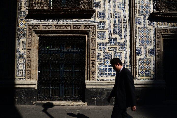Private Tour in Mexico City with an Award Winning Author