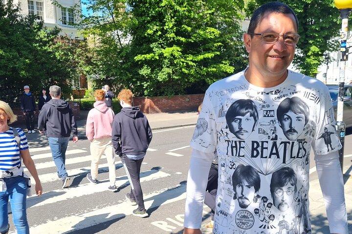 ロンドン ロックンロール ビートルズ プライベート ブラック キャブ ツアー
