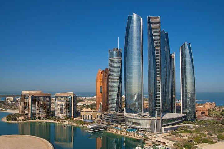 Visita guiada compartilhada de dia inteiro a Abu Dhabi