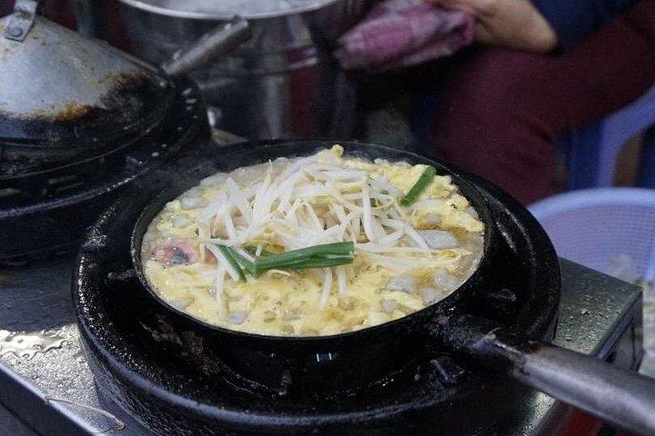 シクロペディキャブでニャチャンのグルメ試食ツアーを体験