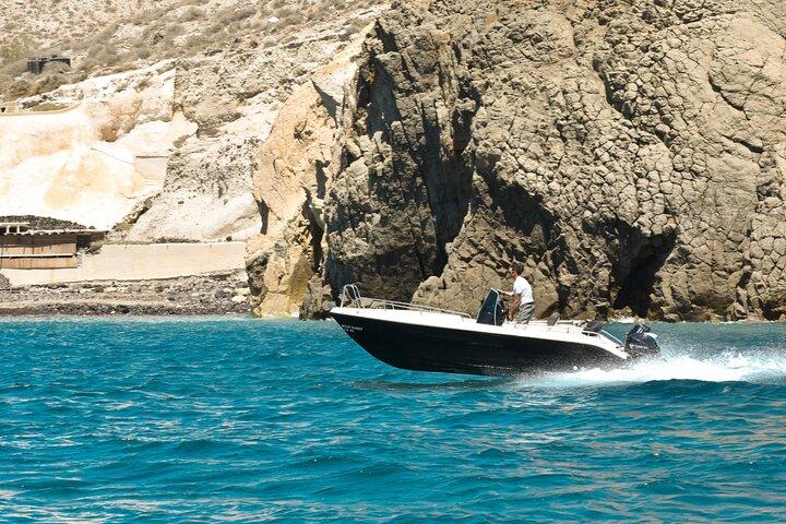 Alquiler de Barcos en Santorini sin Licencia