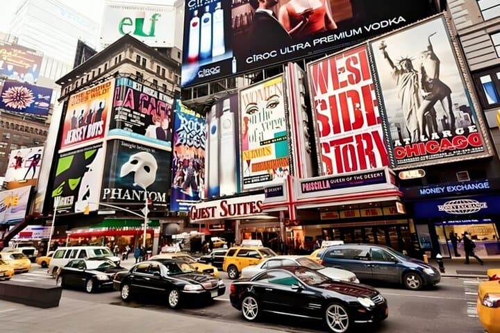 New York City 7-Hour Must See Walking Tour with a Guide